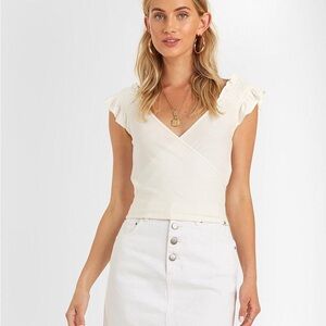 Billabong Girls Like You Cropped Top. White. Size Small. Worn.